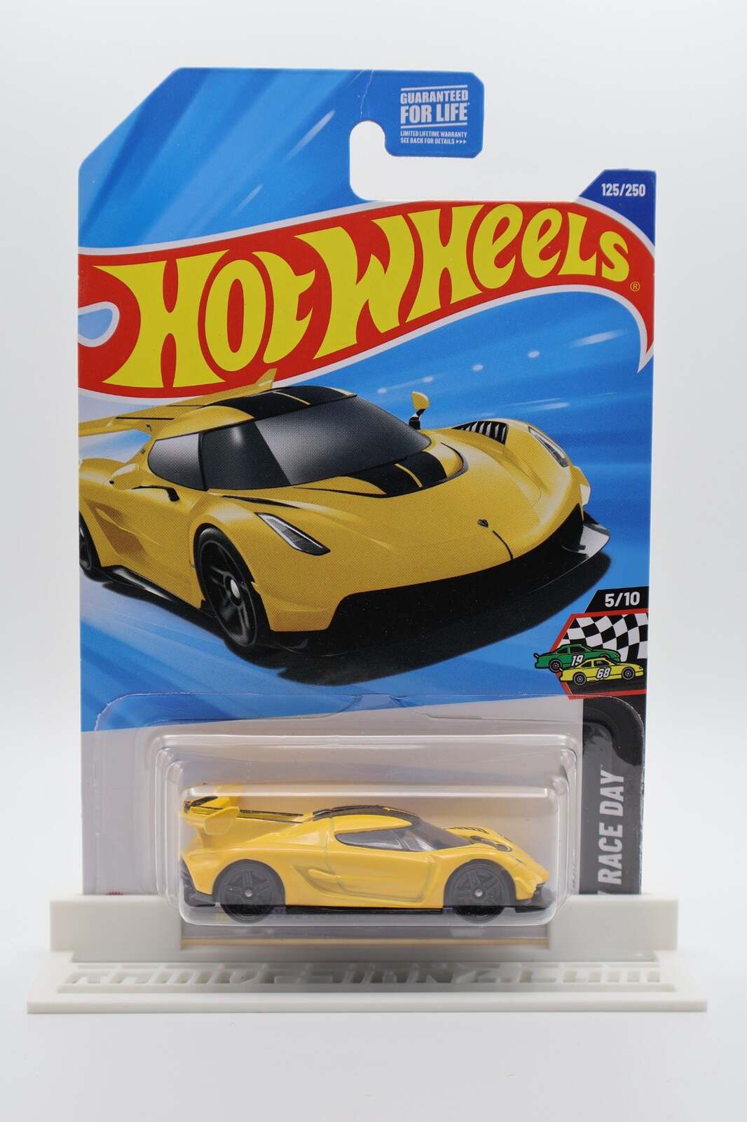Hot Wheels 2020 Koenigsegg Jesko - Yellow | HW Race Day 5/10 | 125/250
