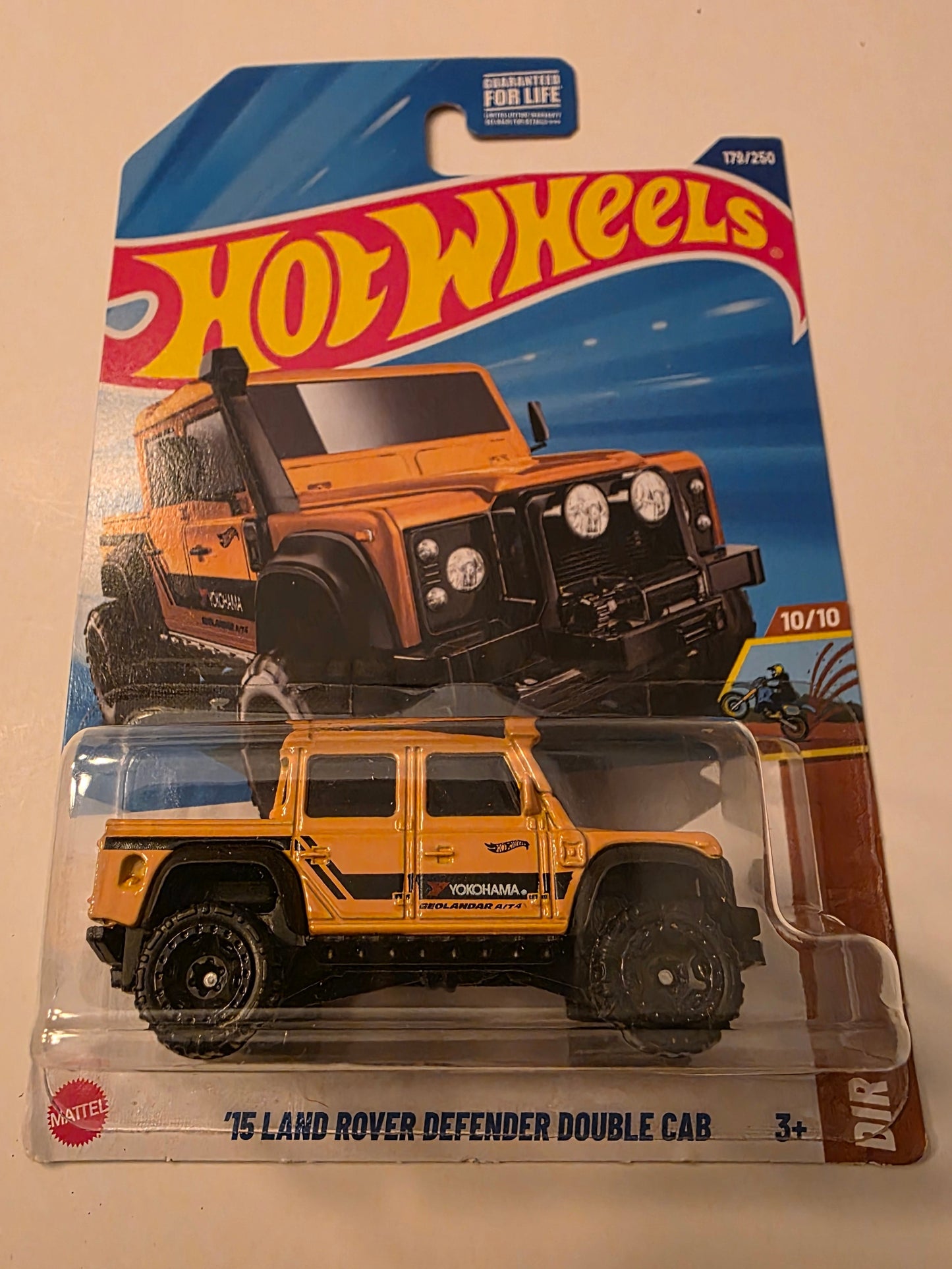 Hot Wheels '15 Land Rover Defender Double Cab | HW Dirt 10/10 | 193/250 | 2025 | Factory Fresh