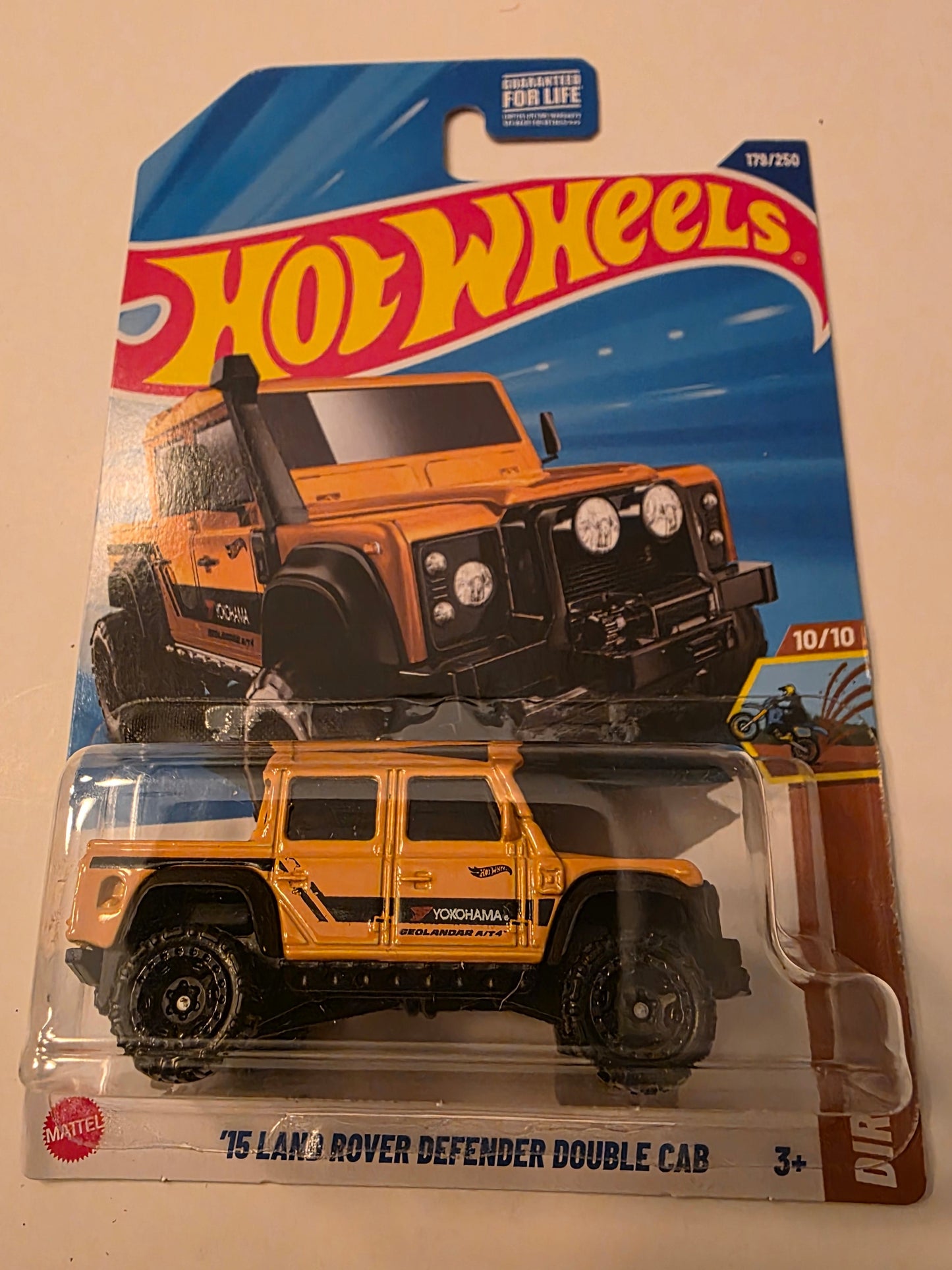 Hot Wheels '15 Land Rover Defender Double Cab | HW Dirt 10/10 | 193/250 | 2025 | Factory Fresh