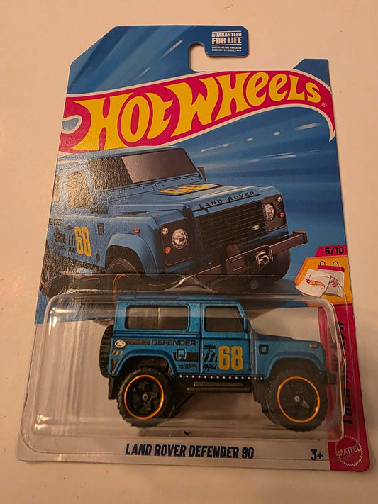 Hot Wheels Land Rover Defender 90 | Then and Now 5/10 | 210/250