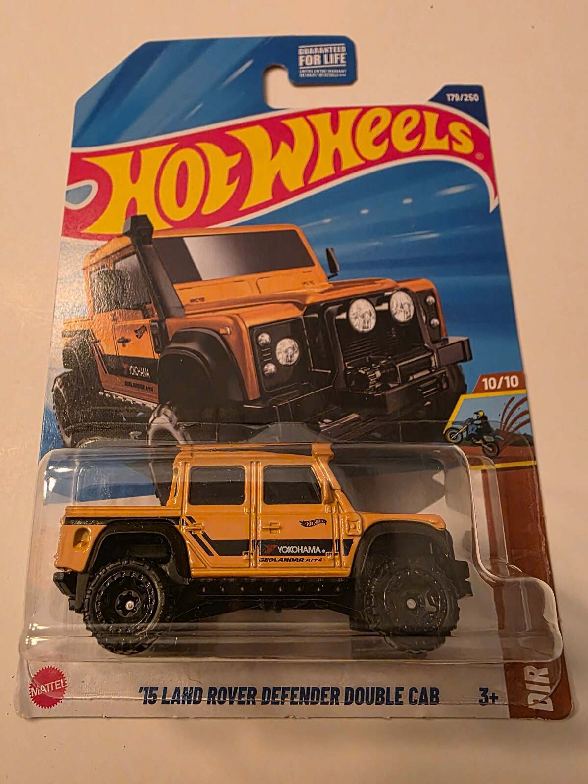 Hot Wheels '15 Land Rover Defender Double Cab | HW Dirt 10/10 | 193/250