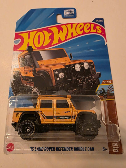 Hot Wheels '15 Land Rover Defender Double Cab | HW Dirt 10/10 | 193/250
