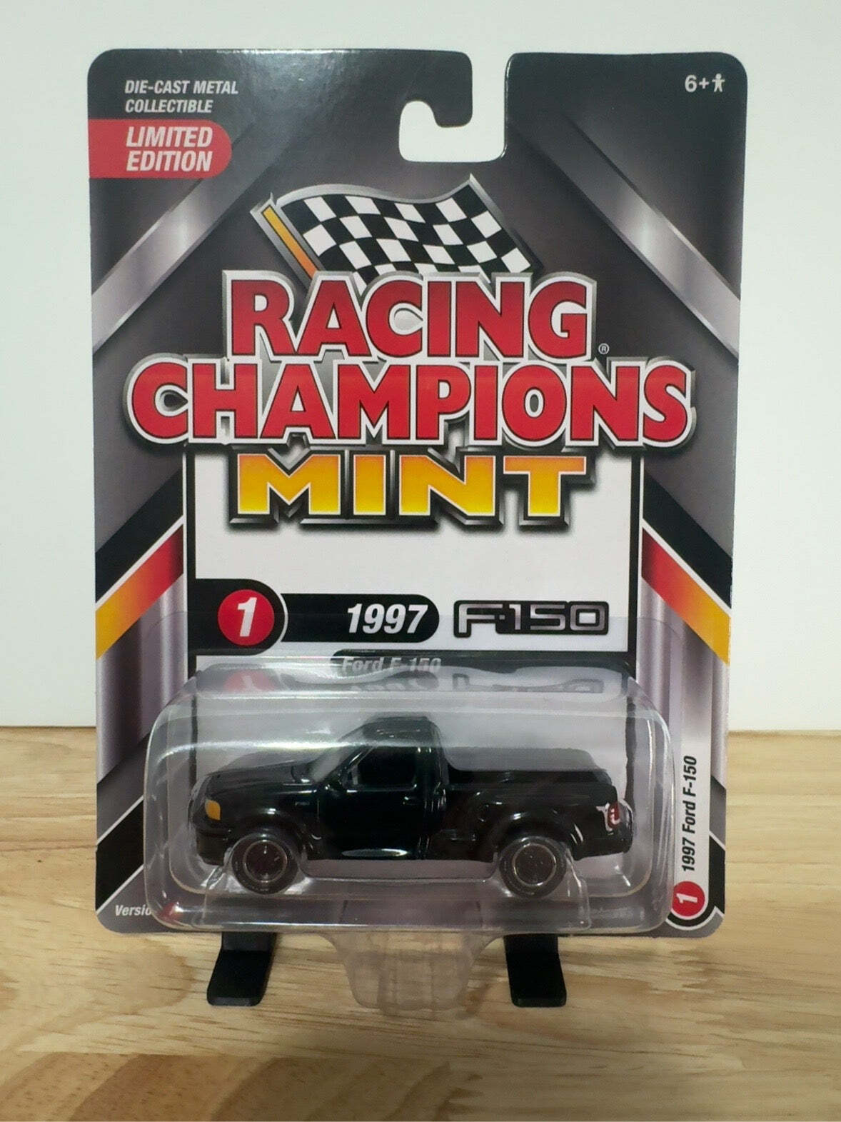 Racing Champions Mint 2026 1997 Ford F-150 | 2026 Release 1 Version A 1/3
