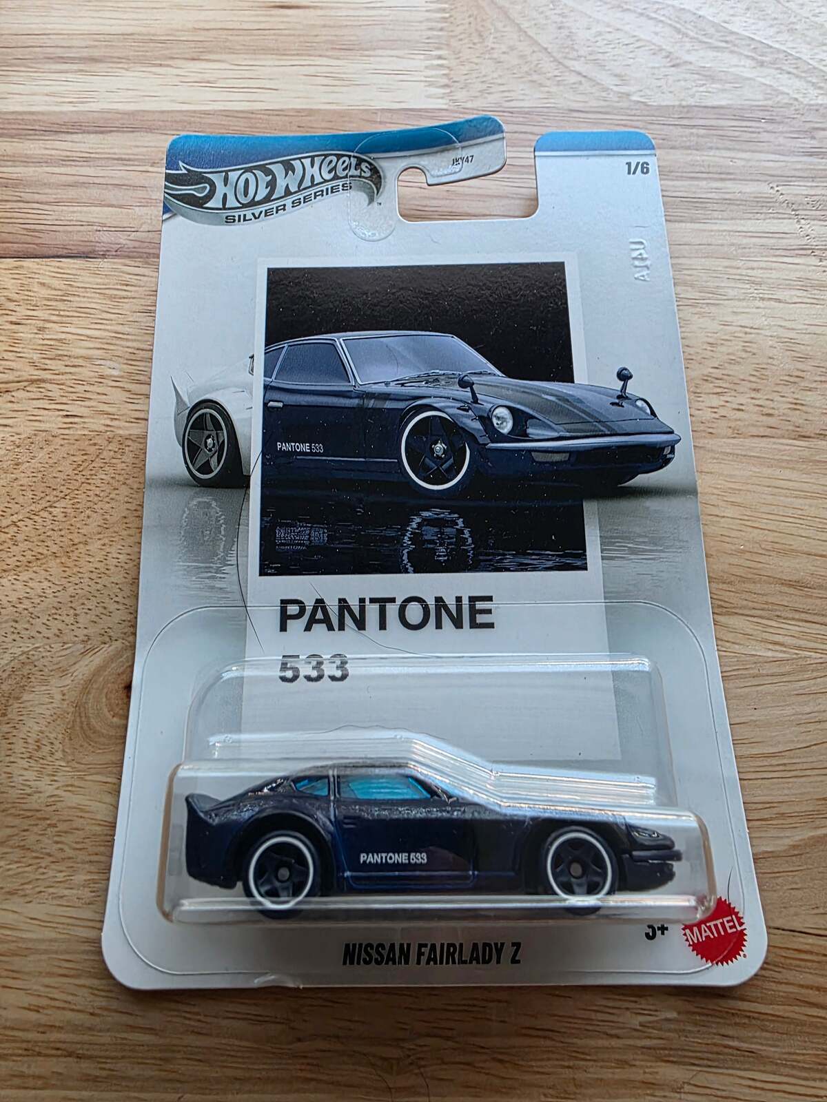 Hot Wheels Nissan Fairlady Z | Pantone 533 1/6 | 1/6