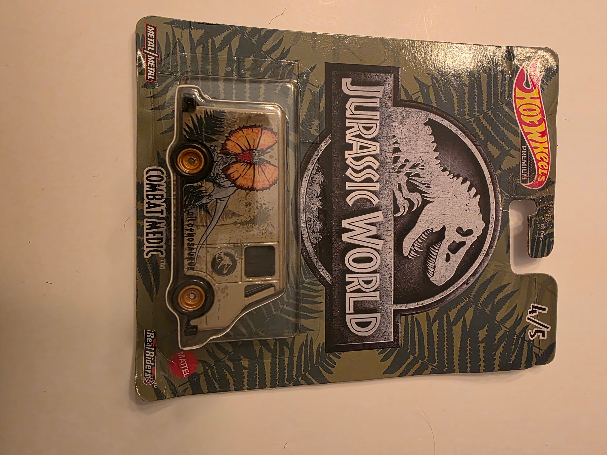 DC-0318 front - Hot Wheels Combat Medic Jurassic World