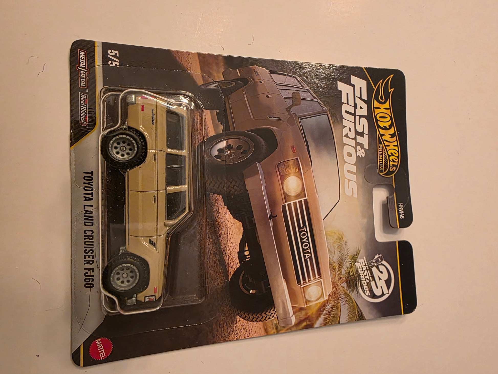 DC-0319 front - Hot Wheels Toyota Land Cruiser FJ60