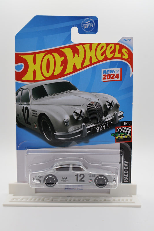 Hot Wheels Jaguar Mk1 pearl grey HW Race Day 6/10 127/250