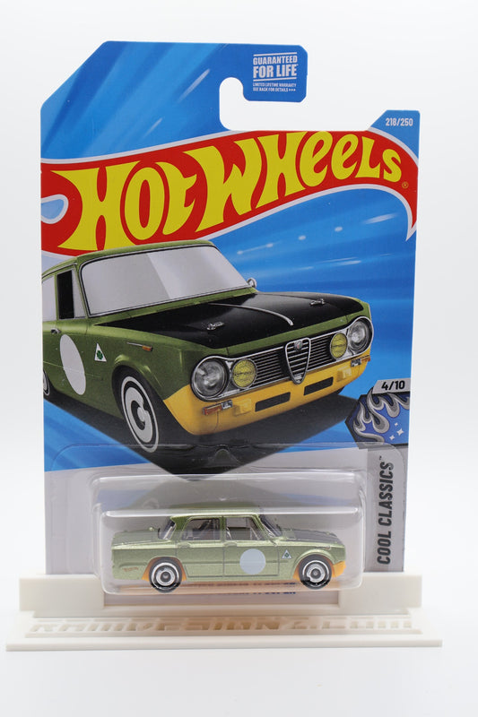 Hot Wheels Alfa Romeo Giulia TI Super metalflake olive Cool Classics 4/10 218/250