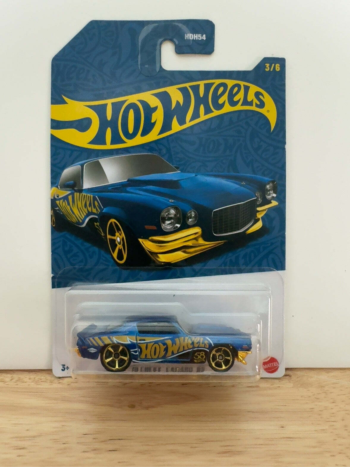 Hot Wheels 58th Anniversary ’70 Chevy Camaro RS | Blue & Gold 3/6