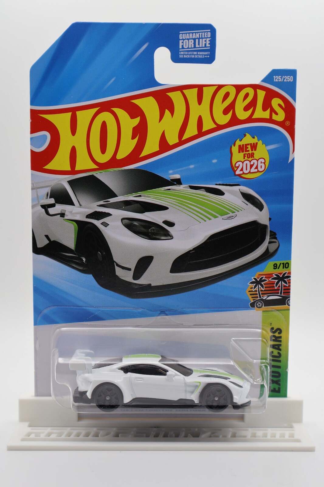 Hot Wheels 2024 Aston Martin Vantage GT3 - White | Exoticars 9/10 | 125/250